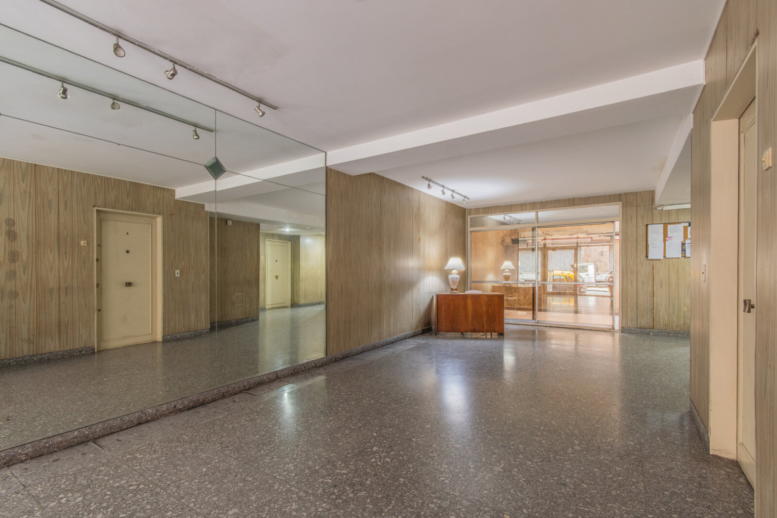 3 ambientes. C/Dependencia. A Reciclar. Orientación Norte. Muy Luminoso - 38