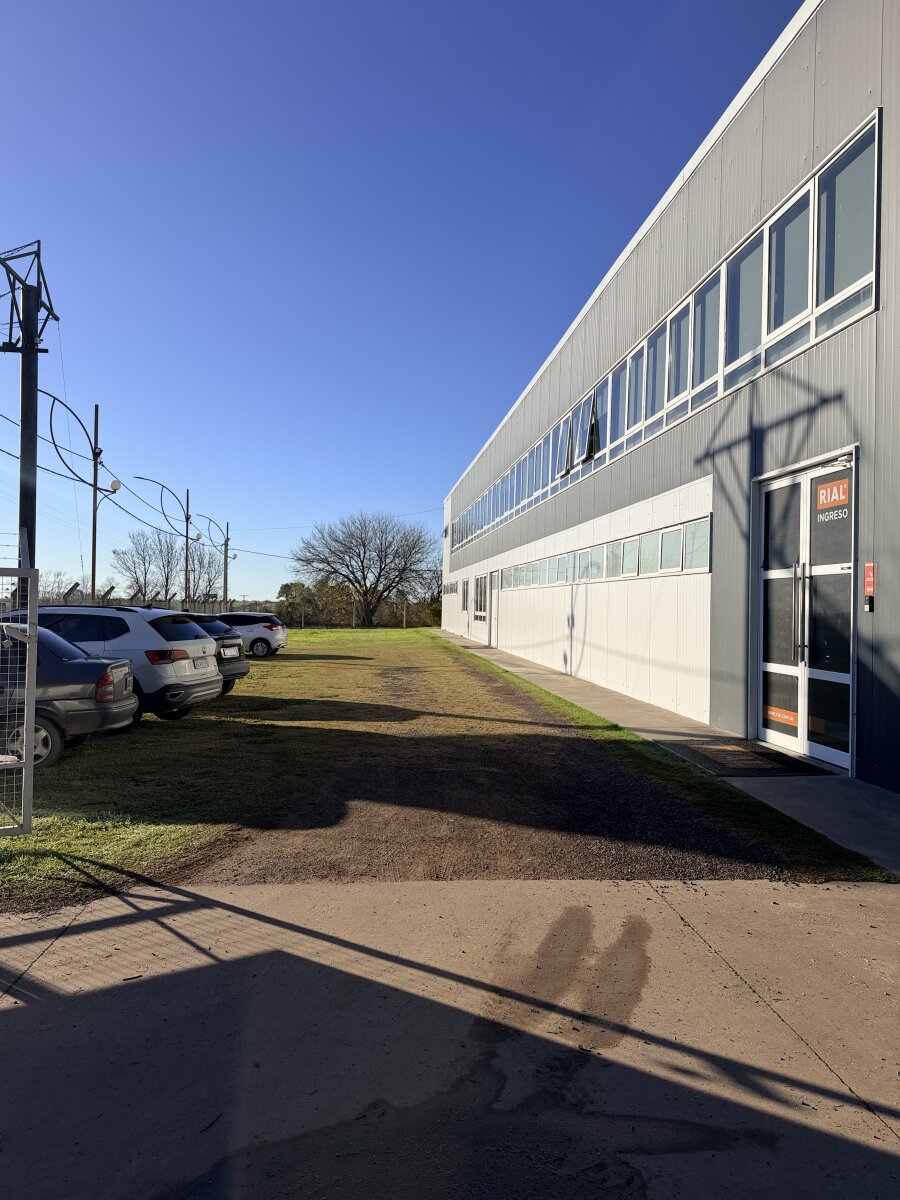 Área Industrial Correa - Nave Industrial con oficinas 2700 m2 - 29