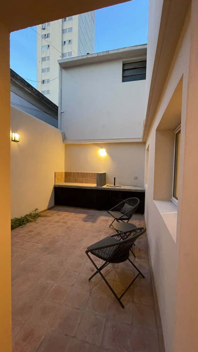Departamento 2 Dormitorios Apto Crédito | Patio con Asador | Cochera | Centro de Córdoba | Reciclado a Nuevo - 7