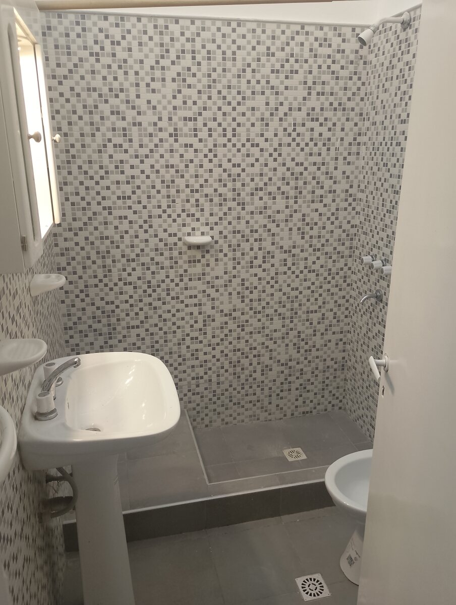 COLINAS DE V. SARSFIELD - RECICLADA-3 DOR -PATIO Y GGE - Imagen 13