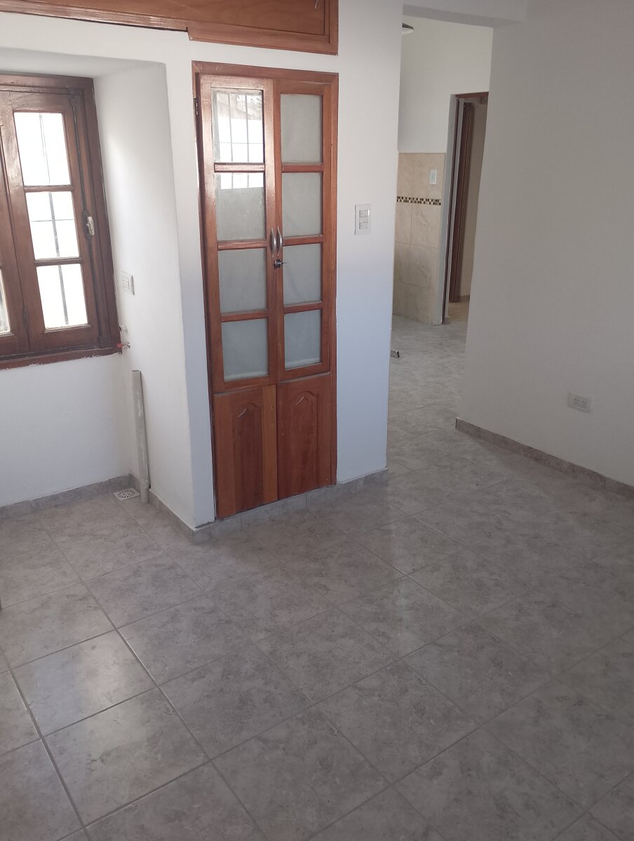 COLINAS DE V. SARSFIELD - RECICLADA-3 DOR -PATIO Y GGE - Imagen 6