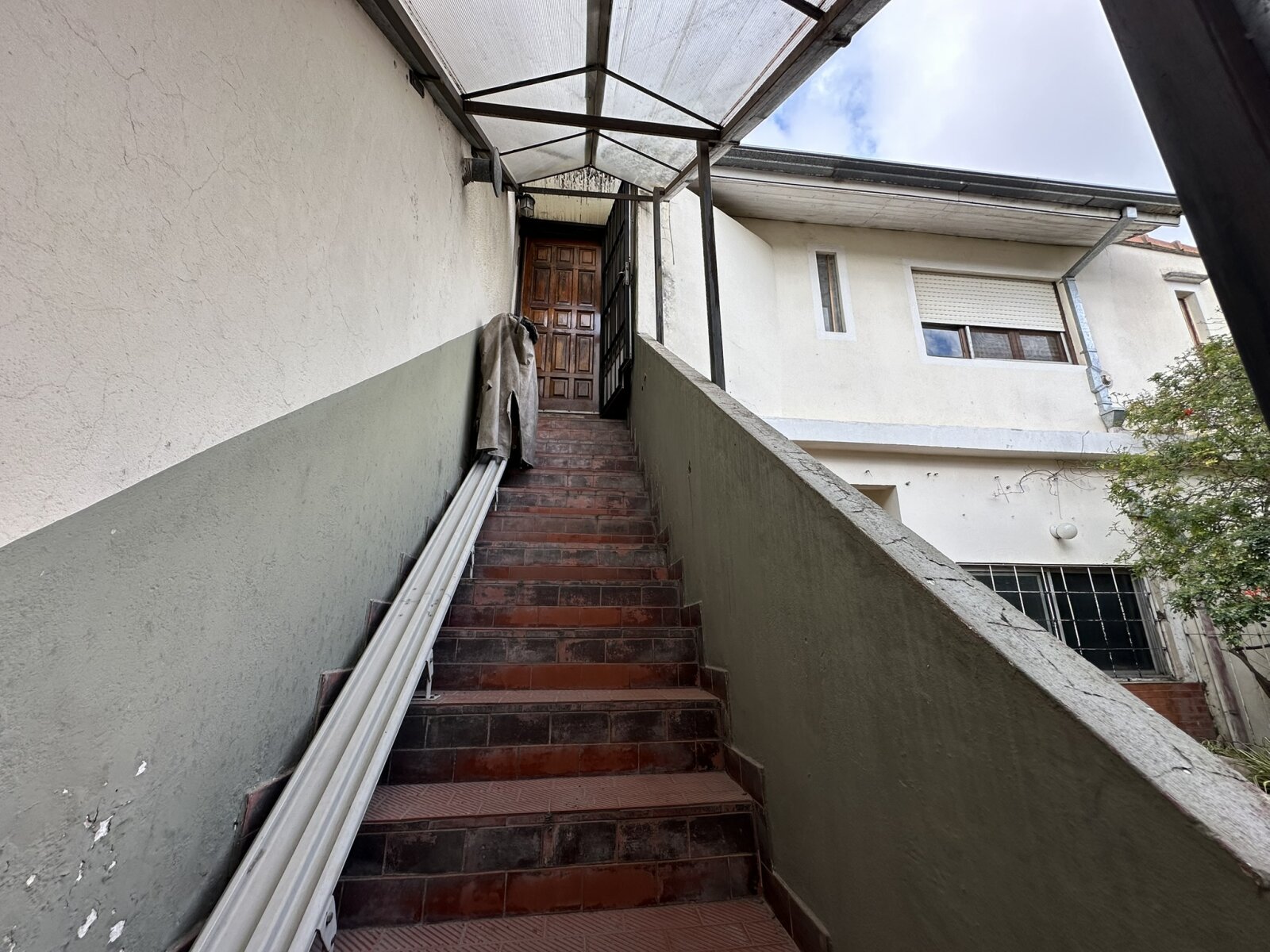 CASA Y DEPARTAMENTO - 19