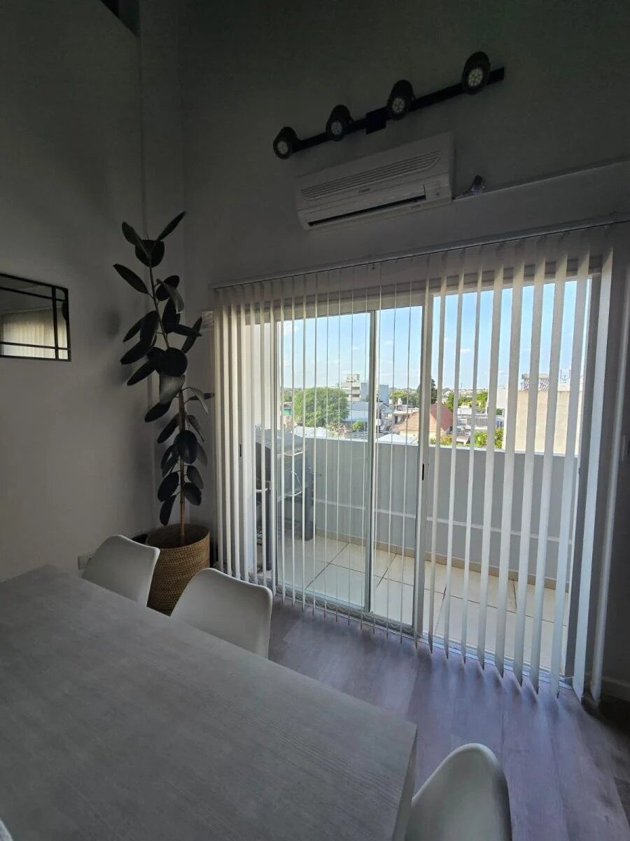 Departamento Dúplex de 2 Dormitorios | Doble Altura | Balcón con Asador | Alto Alberdi | USD 105.000 - 7