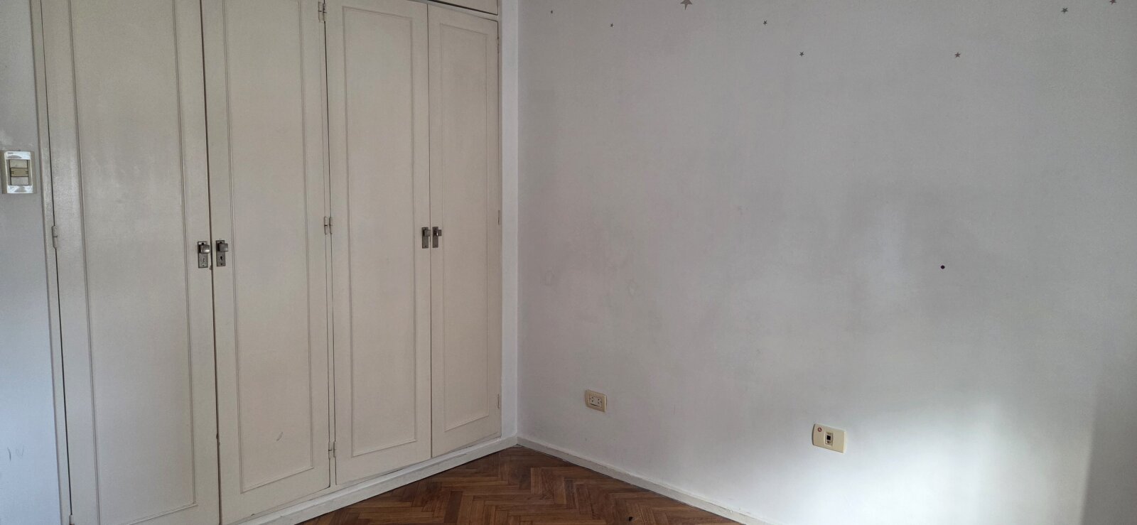 IMPORTANTE DEPTO. 3 AMBIENTES CON DEPENDENCIAS COCINA COMEDOR DIARIO DOBLE ENTRADA - 23
