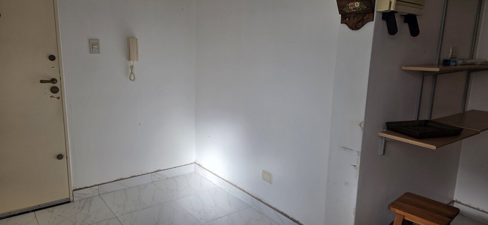 IMPORTANTE DEPTO. 3 AMBIENTES CON DEPENDENCIAS COCINA COMEDOR DIARIO DOBLE ENTRADA - 5