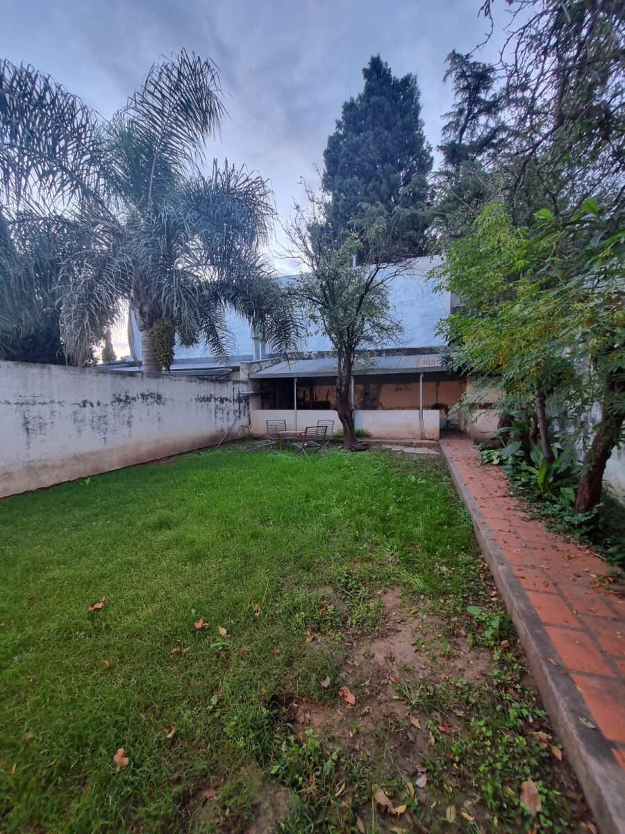 VENDO EN B° MARQUES DE SOBREMONTE - Imagen 19