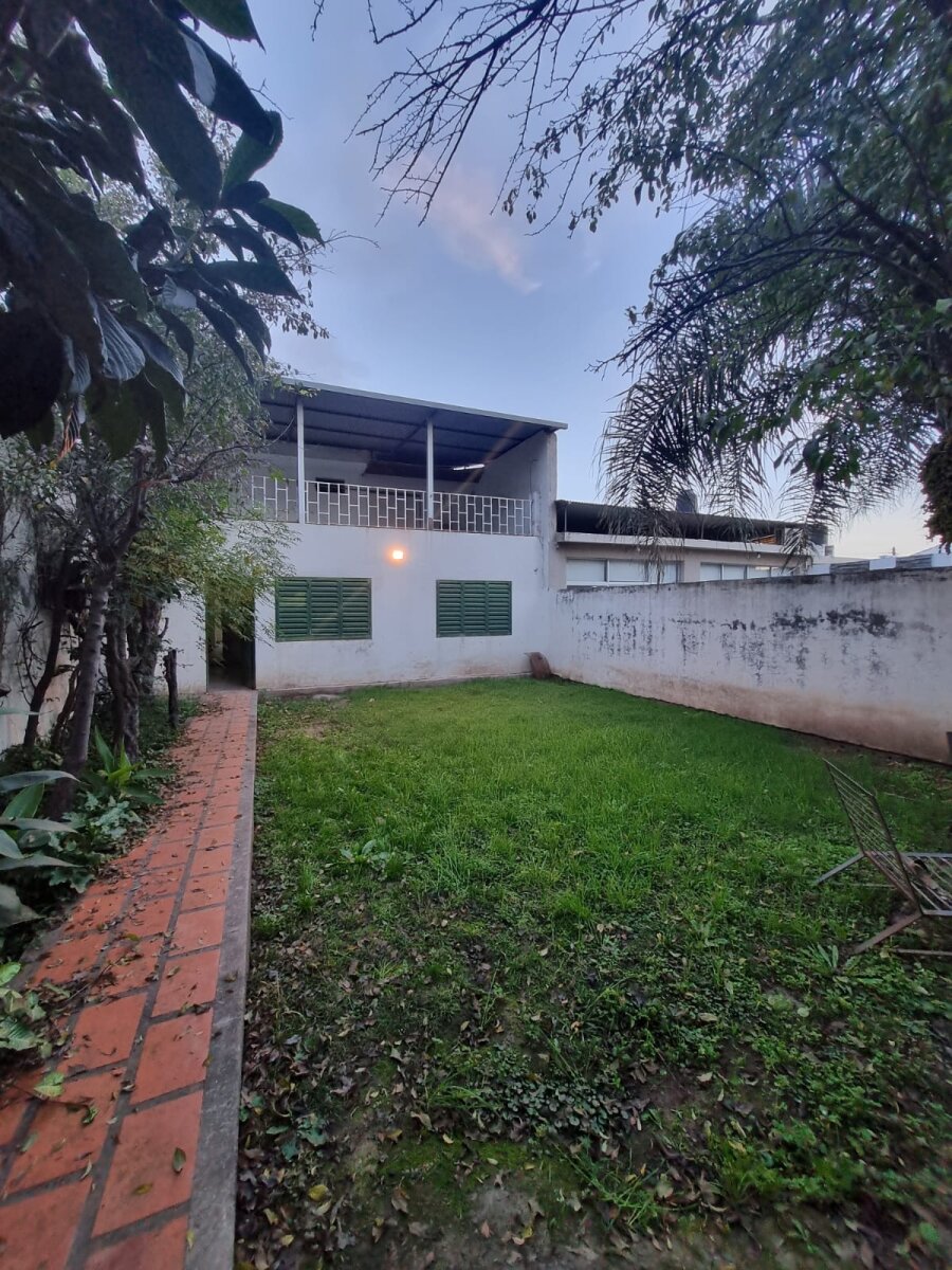 VENDO EN B° MARQUES DE SOBREMONTE - Imagen 20