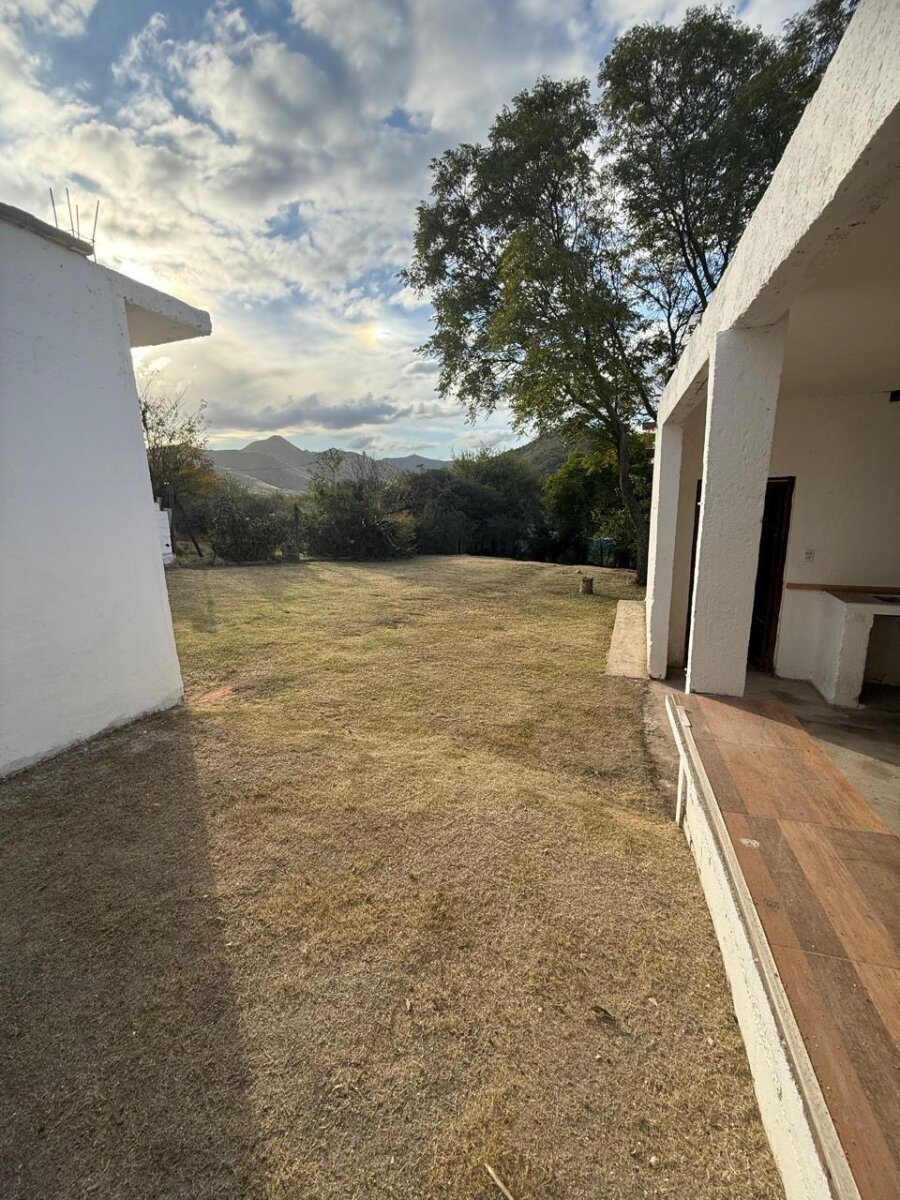 Venta CASA 2 dormitorios en La Calera con amplio Patio PILETA -Vistas a las Sierras - Imagen 12