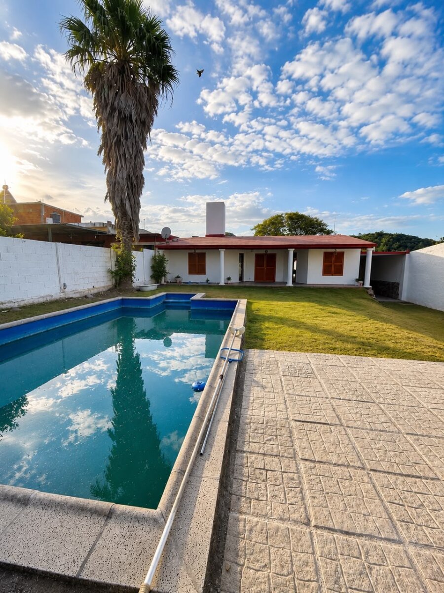 Venta CASA 2 dormitorios en La Calera con amplio Patio PILETA -Vistas a las Sierras
