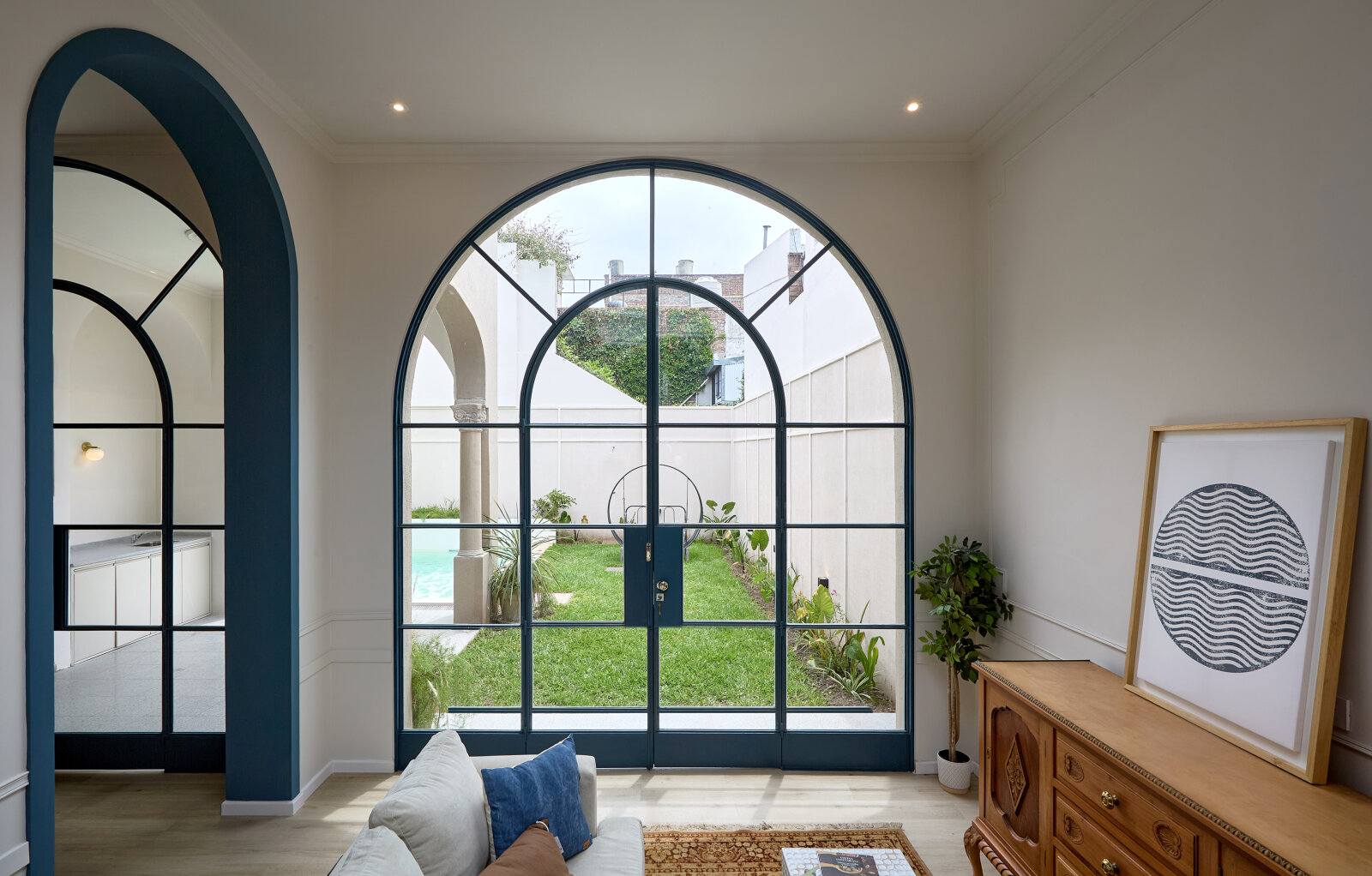 VENTA SARMIENTO 2300 CASA EN DOS PLANTAS 3 DORMITORIOS, 3 BAÑOS CON COCHERA Y PISCINA - 3