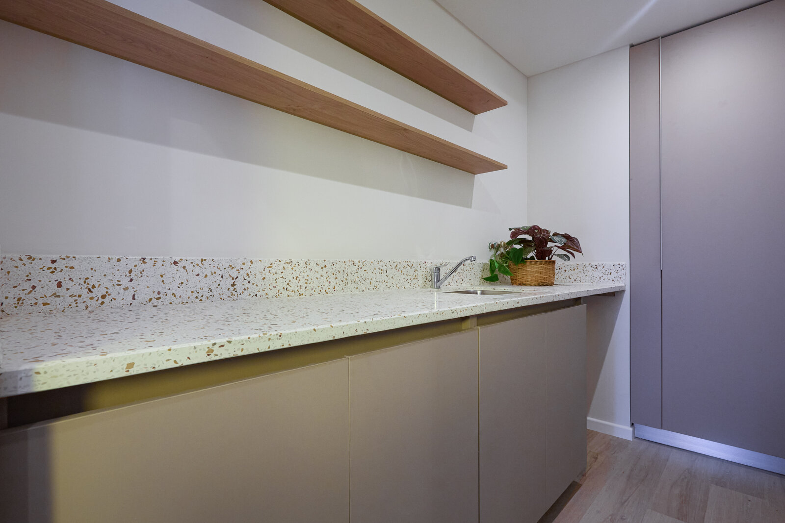 VENTA SARMIENTO 2300 CASA EN DOS PLANTAS 3 DORMITORIOS, 3 BAÑOS CON COCHERA Y PISCINA - 49