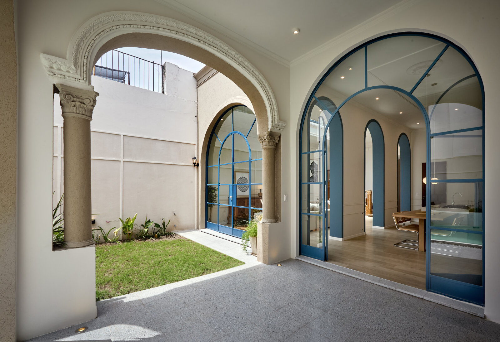 VENTA SARMIENTO 2300 CASA EN DOS PLANTAS 3 DORMITORIOS, 3 BAÑOS CON COCHERA Y PISCINA - 13