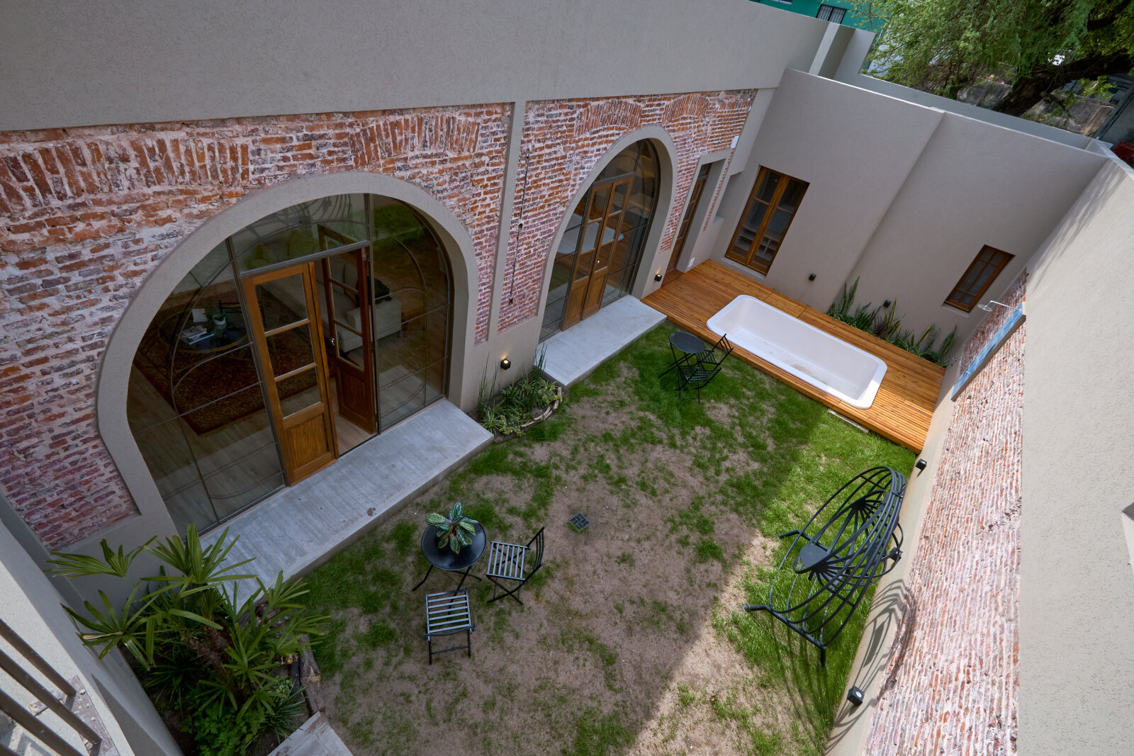 VENTA RICCHIERI 1400, CASA 3 DORMIT + comodin, 3 baños, cochera, patio y piscina. - 22