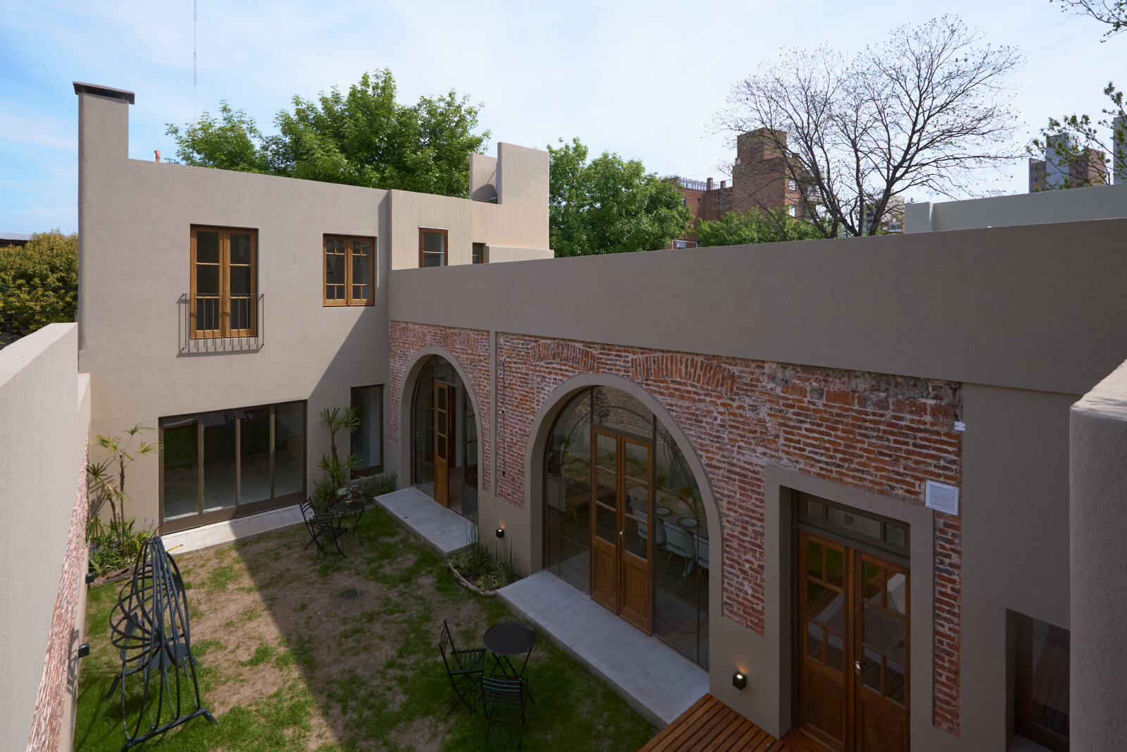 VENTA RICCHIERI 1400, CASA 3 DORMIT + comodin, 3 baños, cochera, patio y piscina. - 13