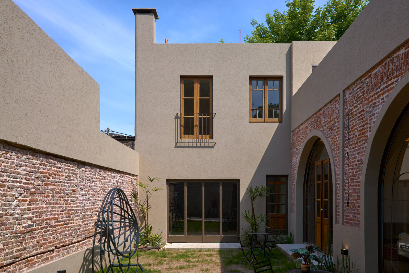 VENTA RICCHIERI 1400, CASA 3 DORMIT + comodin, 3 baños, cochera, patio y piscina. - 20