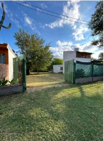 LOTE DE TERRENO + DPTO A TERMINAR- MENDIOLAZA