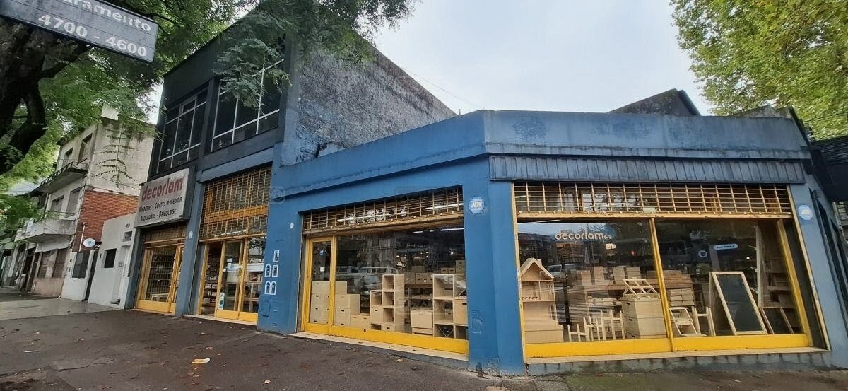 ALQUILER!!! Local en esquina - Álvarez Thomas y Juramento. - 2