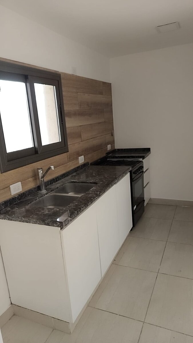 VENTA EXCELENTE CASA 2 DORM 2BAÑOS C/PATIO en HOUSING B° CAMPO NORTE - E53 USD 115.000 - Imagen 12