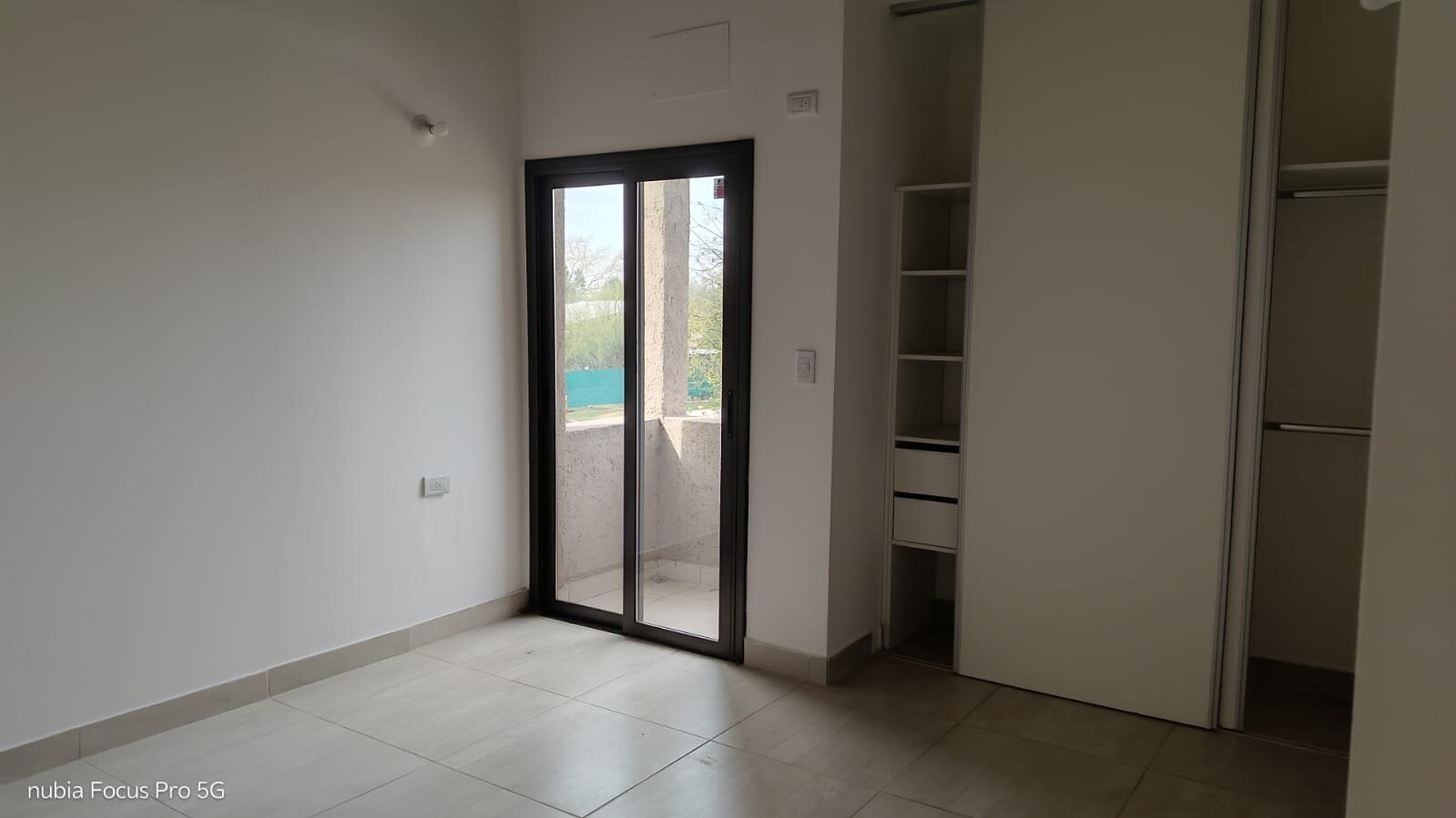 VENTA EXCELENTE CASA 2 DORM 2BAÑOS C/PATIO en HOUSING B° CAMPO NORTE - E53 USD 115.000 - Imagen 17