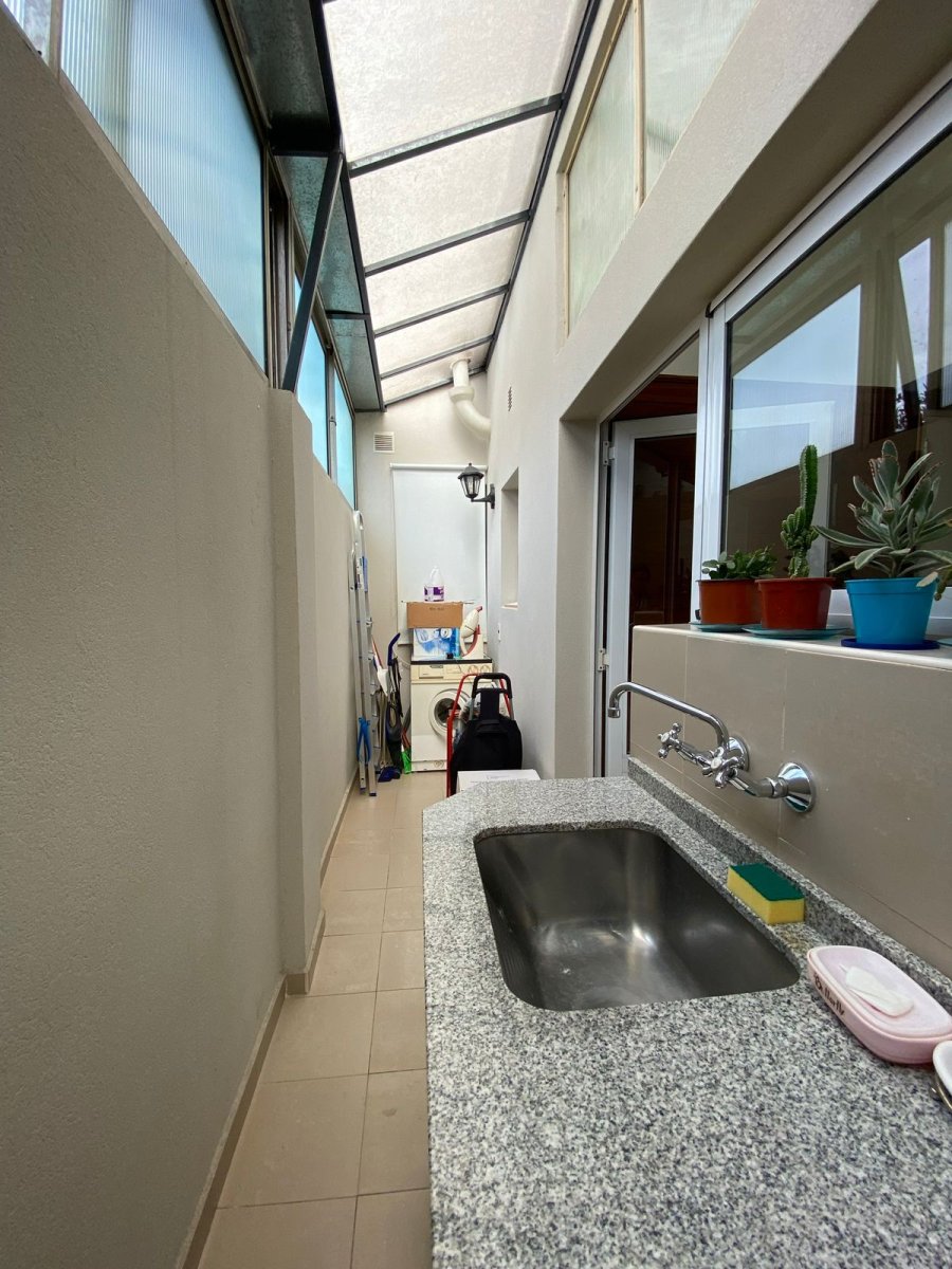 BAJO 20 % VENTA PH URQUIZA 2 AMBIENTES PATIO LAVADERO LUZ Y SOL 62M2 ALTOLAGUIRRE 1900 Y ECHEVERRIA RESIDENCIAL OPORTUNIDAD - 20