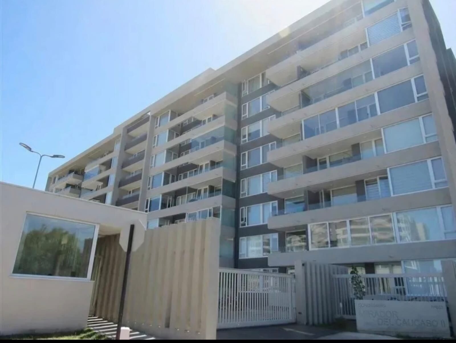 DEPARTAMENTO DE 3 DORMITORIOS EN EDIFICIO MIRADOR DEL CAUCASO II BRISAS DEL SOL, TALCAHUANO