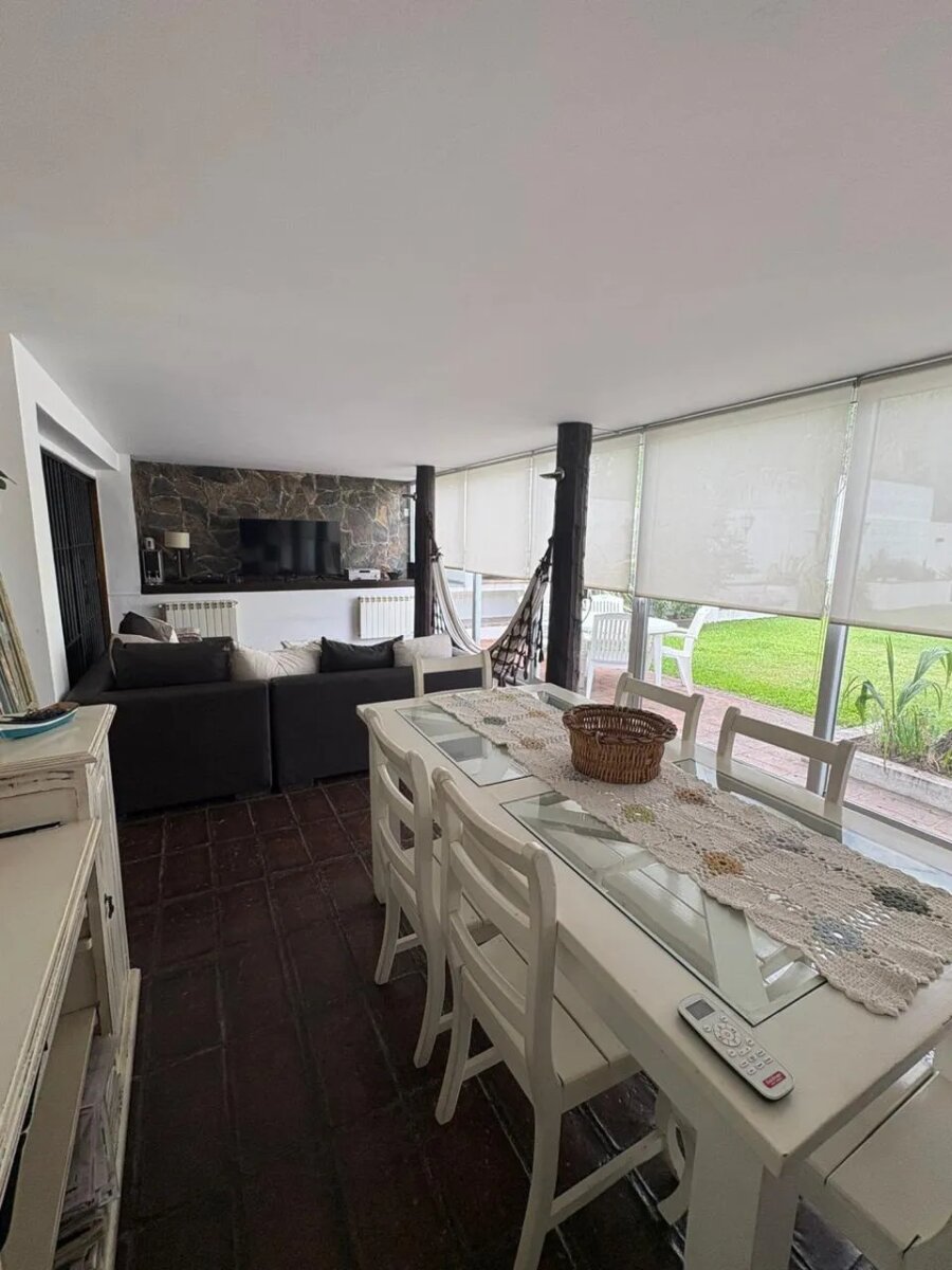 Casa en Venta en Cerro de las Rosas | 4 Dormitorios | Pileta | Quincho | 483 m² Cubiertos | 1.045 m² de Terreno | Apto Crédito - 18