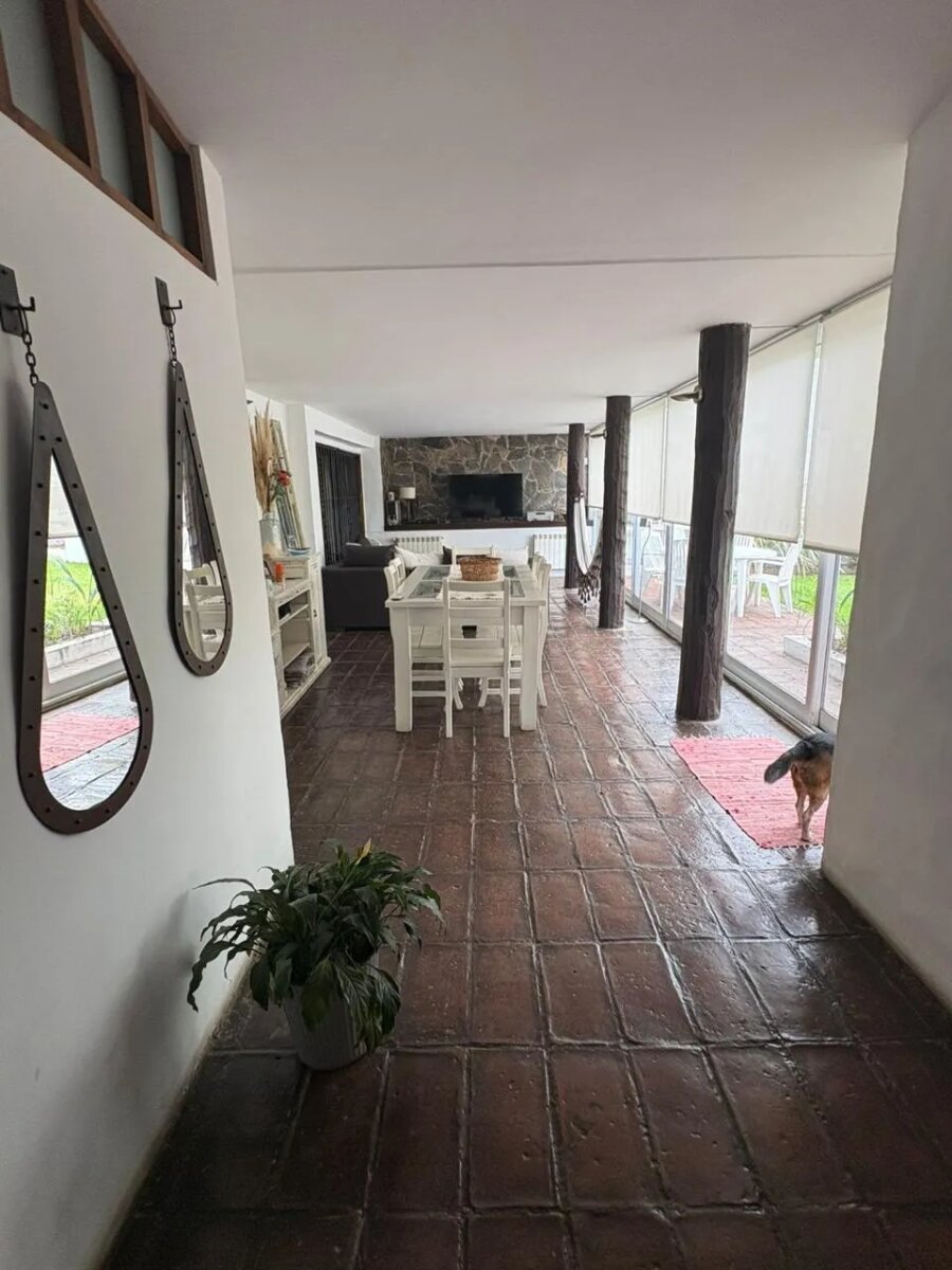 Casa en Venta en Cerro de las Rosas | 4 Dormitorios | Pileta | Quincho | 483 m² Cubiertos | 1.045 m² de Terreno | Apto Crédito - 13