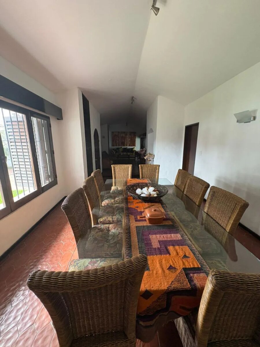 Casa en Venta en Cerro de las Rosas | 4 Dormitorios | Pileta | Quincho | 483 m² Cubiertos | 1.045 m² de Terreno | Apto Crédito - 15