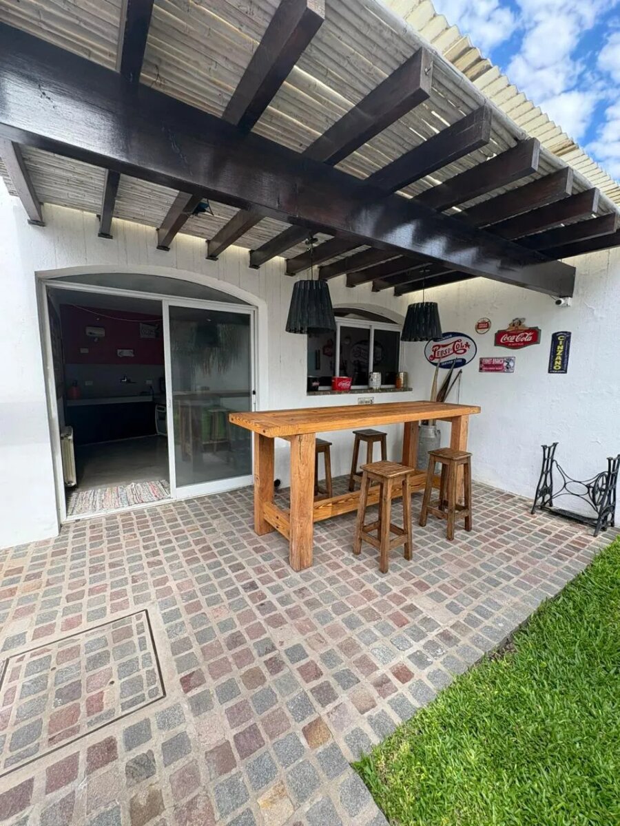 Casa en Venta en Cerro de las Rosas | 4 Dormitorios | Pileta | Quincho | 483 m² Cubiertos | 1.045 m² de Terreno | Apto Crédito - 7
