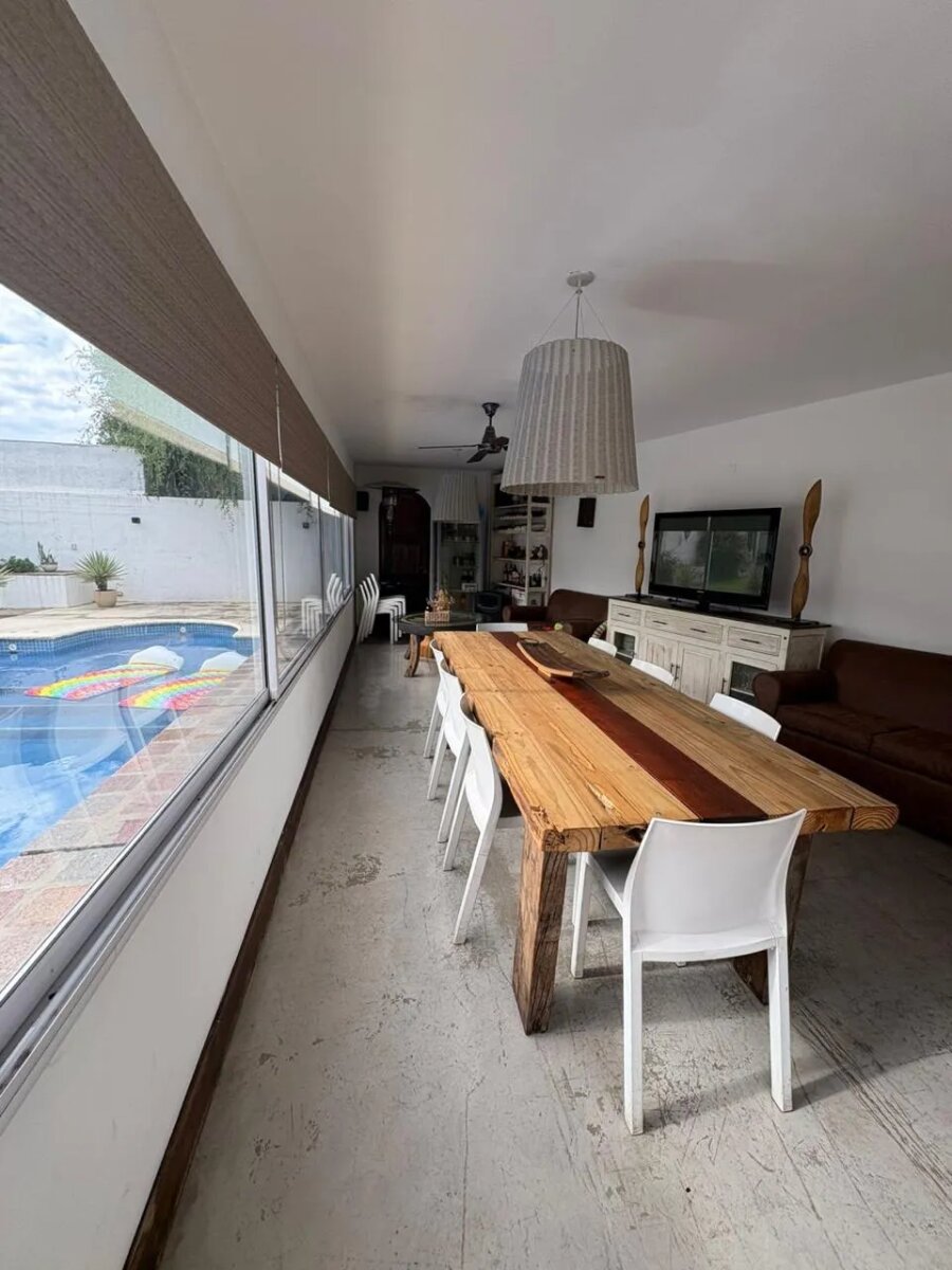 Casa en Venta en Cerro de las Rosas | 4 Dormitorios | Pileta | Quincho | 483 m² Cubiertos | 1.045 m² de Terreno | Apto Crédito - 11