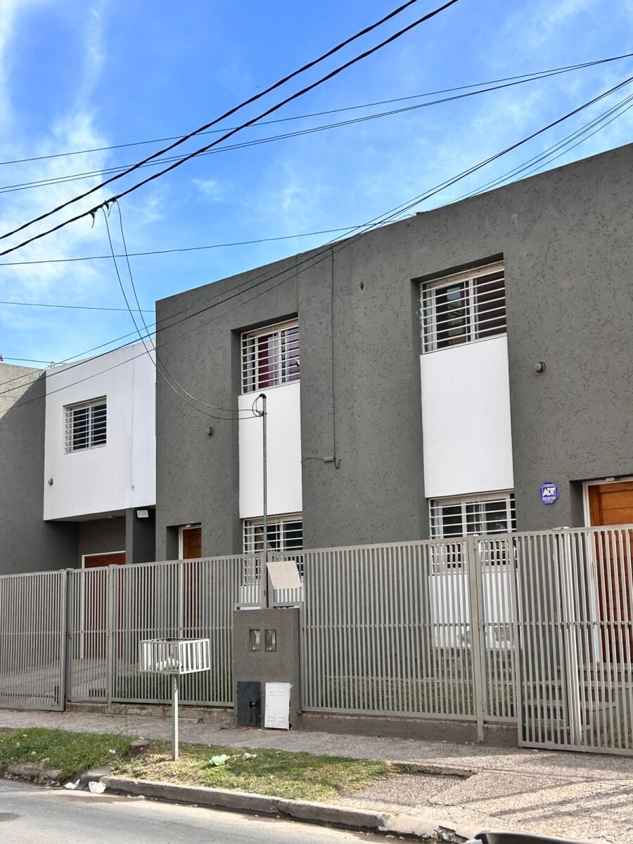 ALQUILER DUPLEX 3 DORMI - NUEVO JARDIN - 2