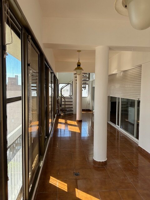 VENTA DEPARTAMENTO 4 DORMITORIOS. QUINCHO EXCLUSIVO. 5 COCHERAS - 10