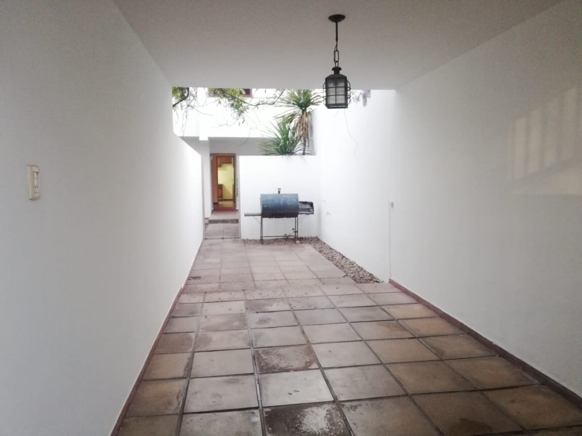 CASA 3 DORMITORIOS - PELAGIO LUNA 3400 - URCA / BAJO PALERMO - Imagen 2