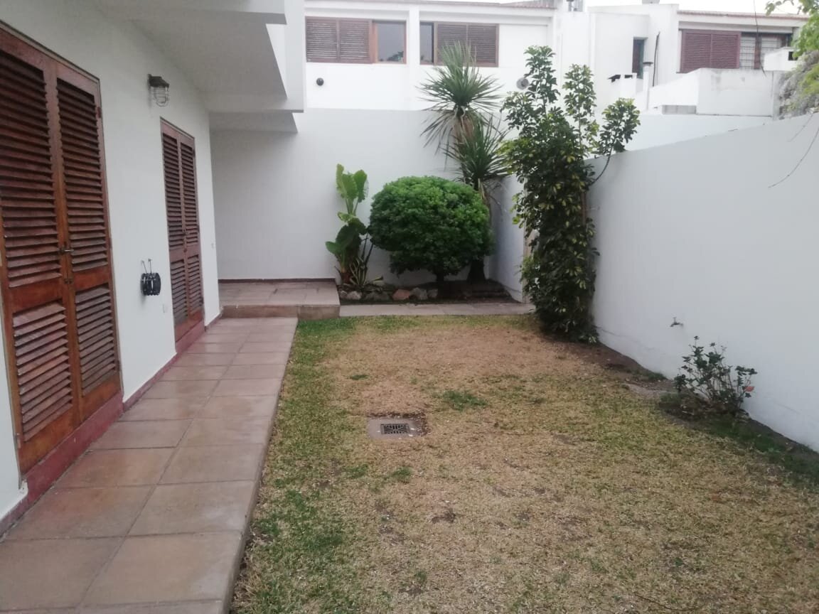 CASA 3 DORMITORIOS - PELAGIO LUNA 3400 - URCA / BAJO PALERMO