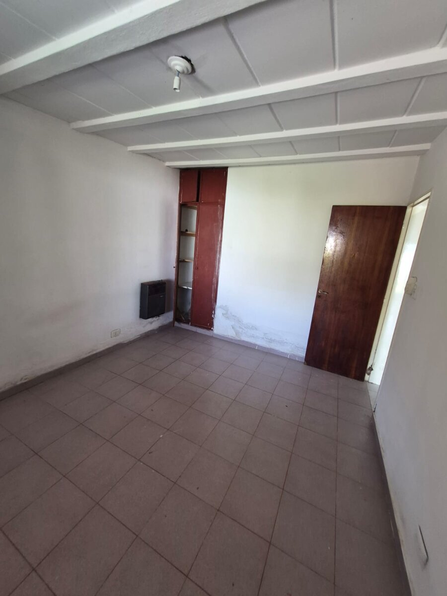 VENDO CASA 3 DORMITORIOS TIPO CHALET VILLA ALLENDE CENTRICO - Imagen 12