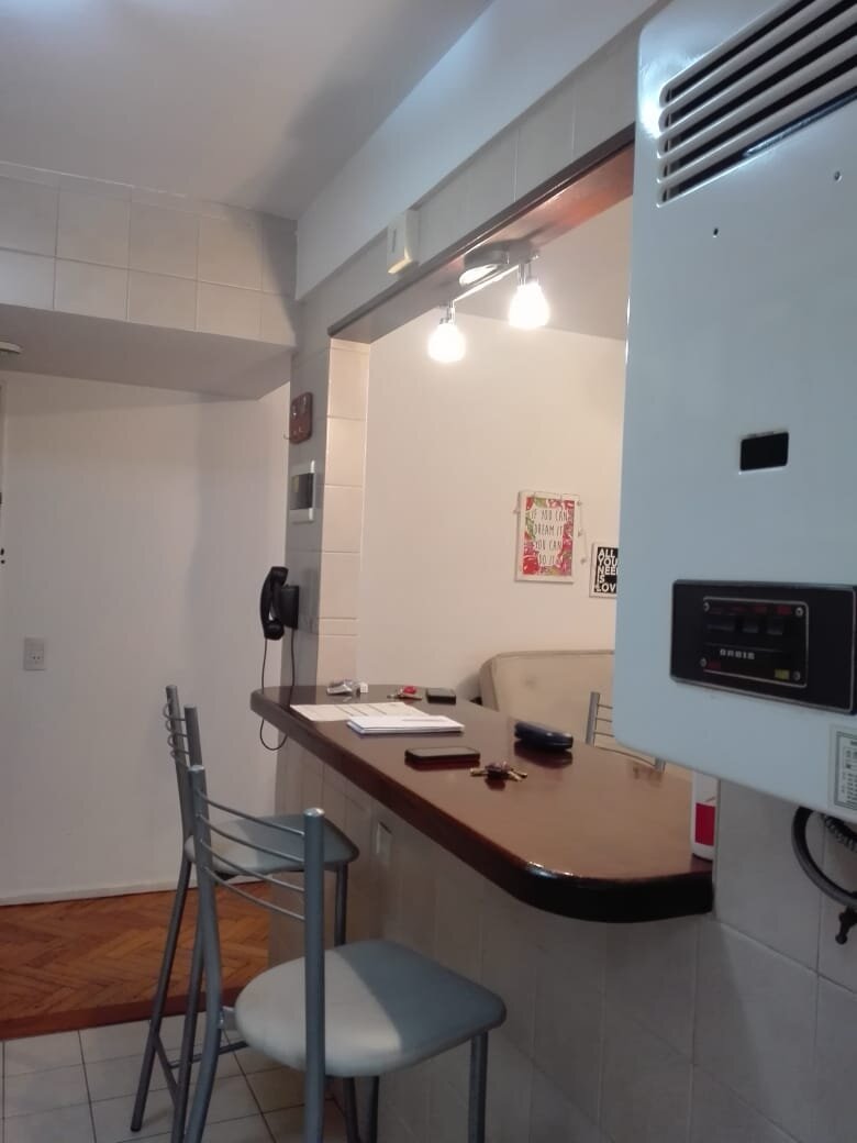 Recoleta, Av Pueyrredón 900, piso 4, 2 amb, 50m2, $ 920,000 + expensas + servicios. 02-08-26 - 6