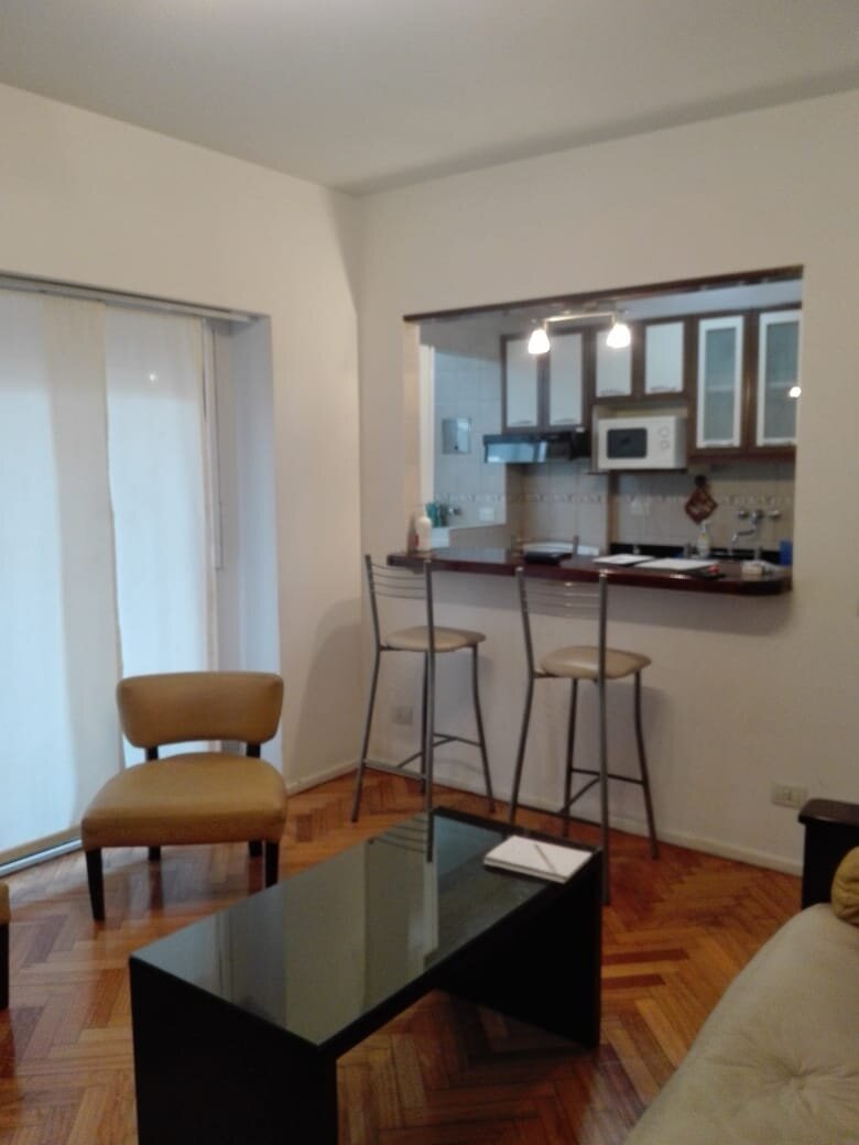 Recoleta, Av Pueyrredón 900, piso 4, 2 amb, 50m2, $ 920,000 + expensas + servicios. 02-08-26 - 2