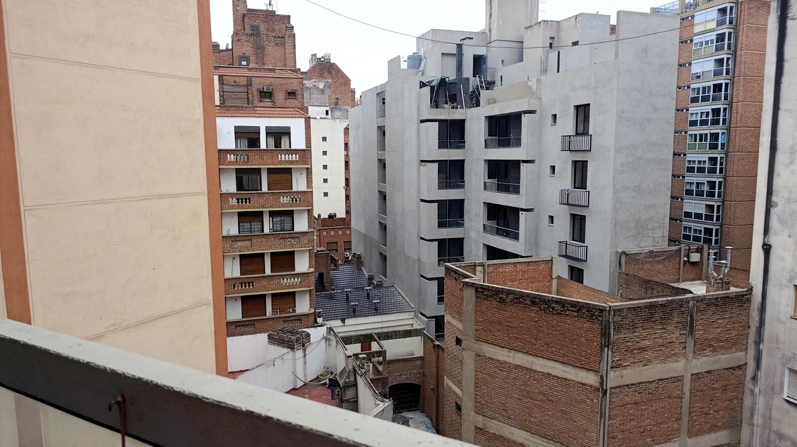 Dpto 1 Dorm. | Av. Irigoyen 165 - 5