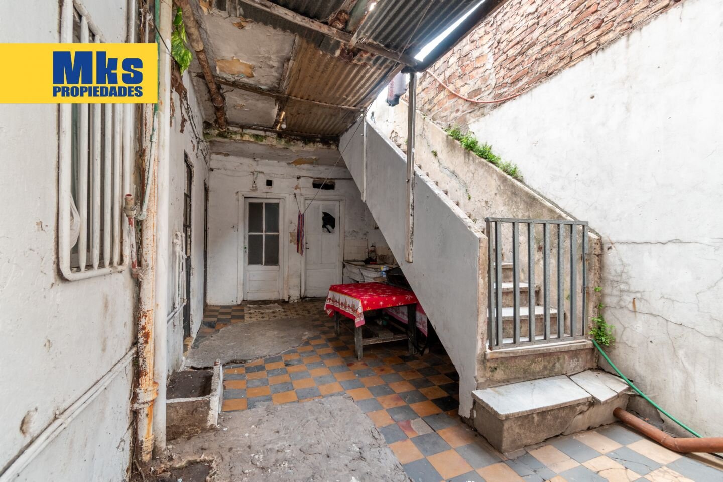 Venta. La boca. Casa y 2 Locales. - 40