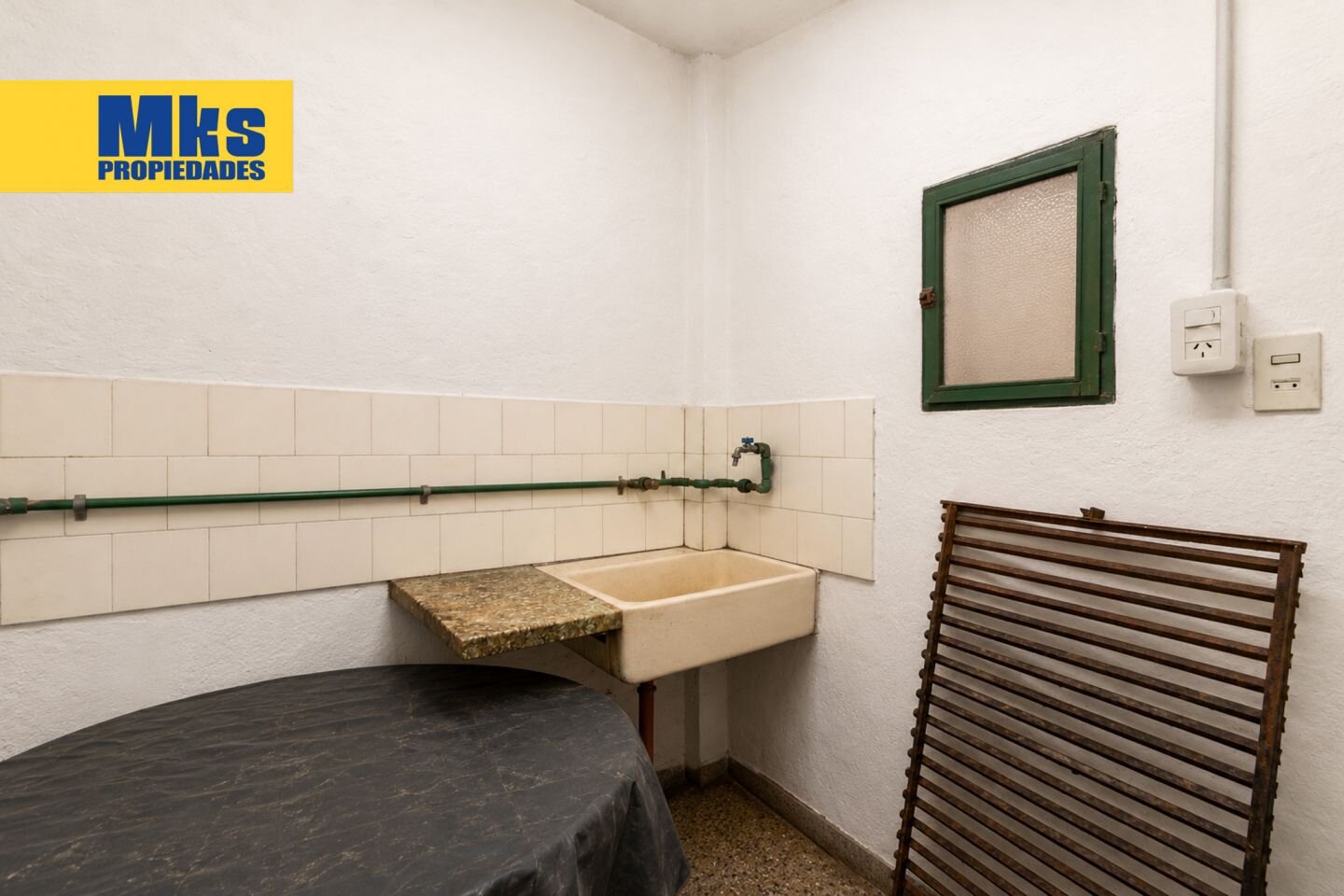 Venta. La boca. Casa y 2 Locales. - 11