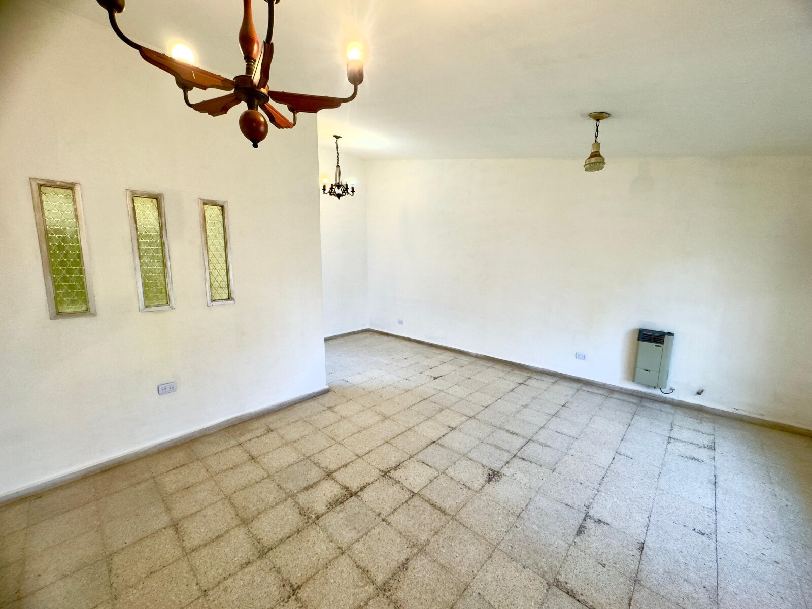 CASA ALQUILER 3 DORM PATIO COCHERA 2 BAÑOS  B° CERRO DE LAS ROSA - Imagen 5