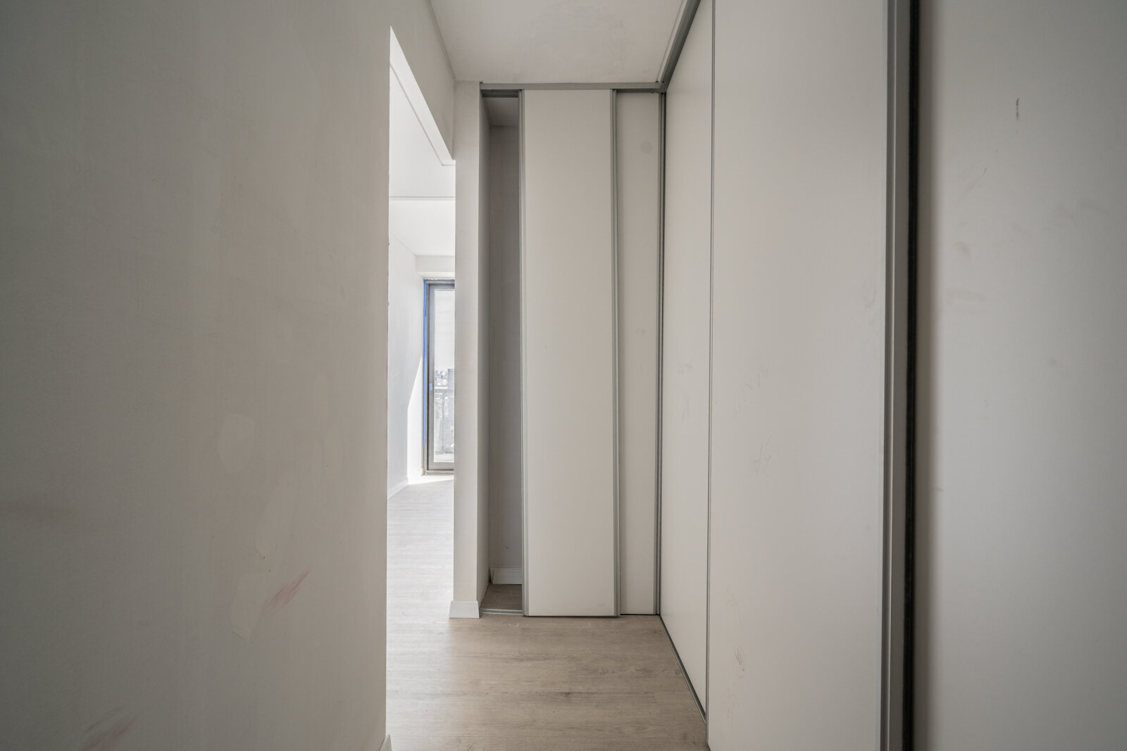 Venta. Depto 4 amb a estrenar al frente con balcón y cochera cubierta Versalles - 16