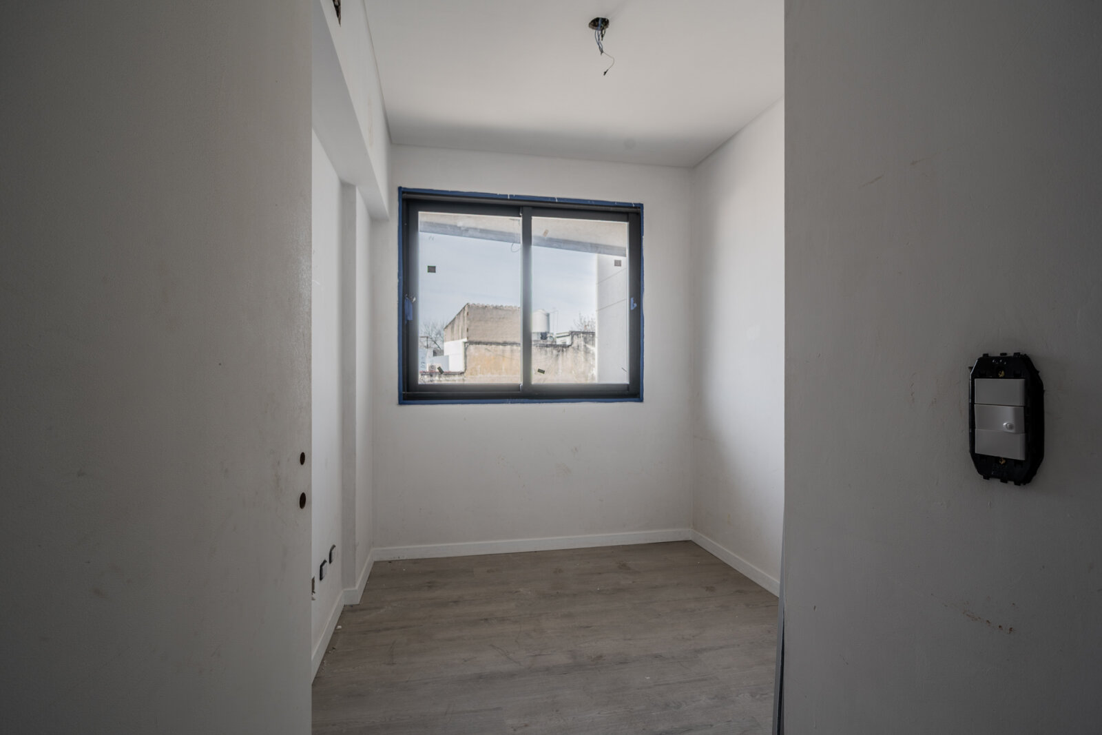 Venta. Depto 4 amb a estrenar al frente con balcón y cochera cubierta Versalles - 22