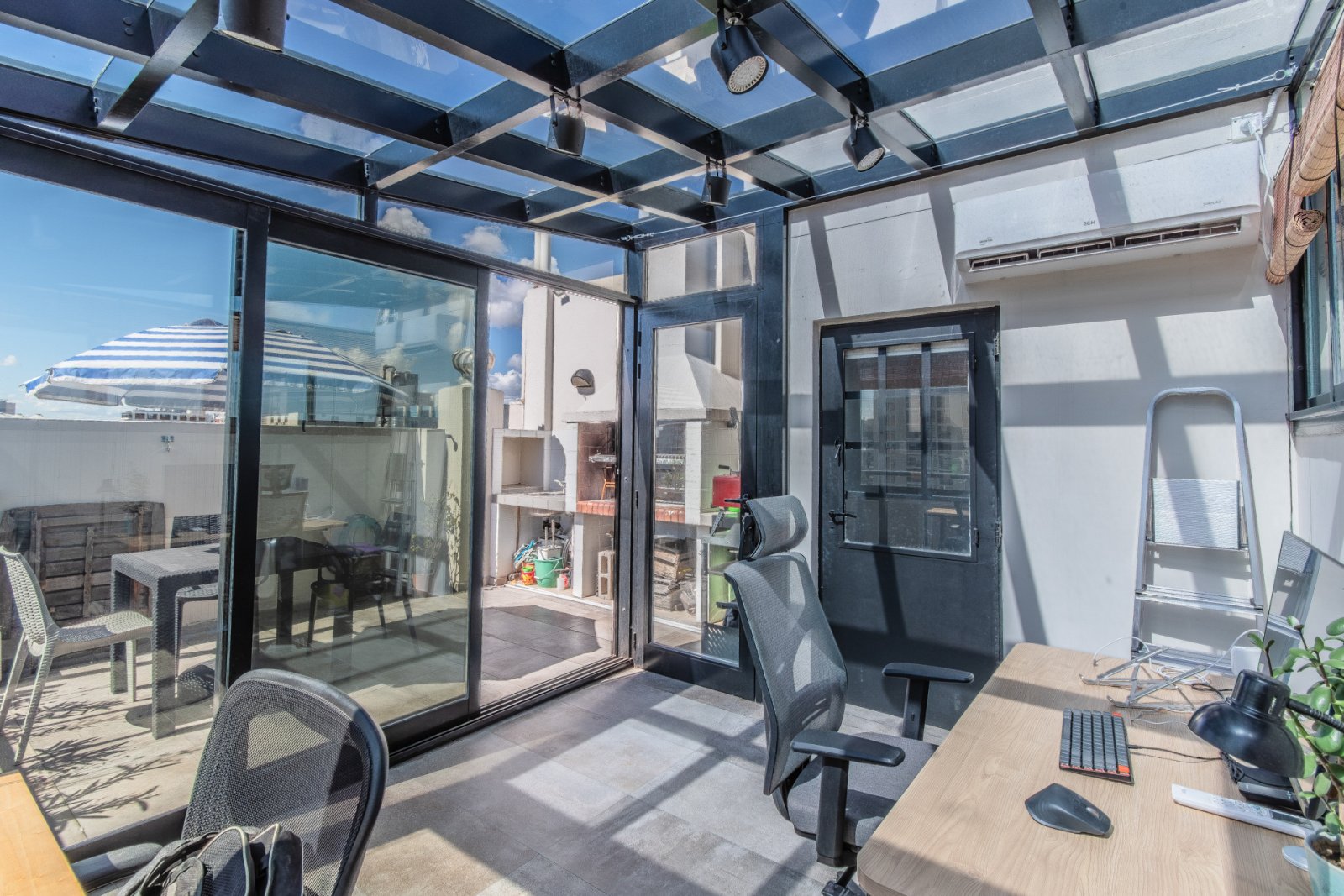 EN VENTA. VILLA URQUIZA. TRIPLEX 10° PISO. 3 AMB. TERRAZA PROPIA CON PARRILLA. - 7