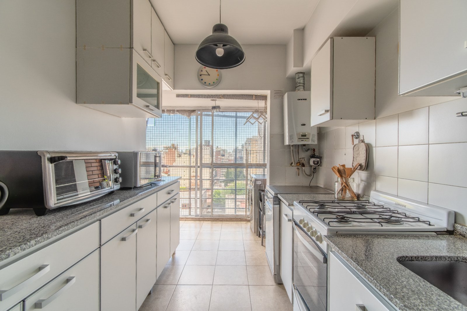 EN VENTA. VILLA URQUIZA. TRIPLEX 10° PISO. 3 AMB. TERRAZA PROPIA CON PARRILLA. - 32