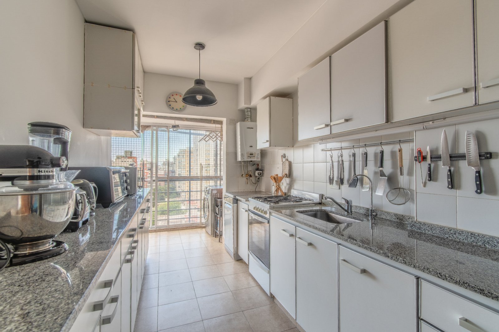 EN VENTA. VILLA URQUIZA. TRIPLEX 10° PISO. 3 AMB. TERRAZA PROPIA CON PARRILLA. - 31