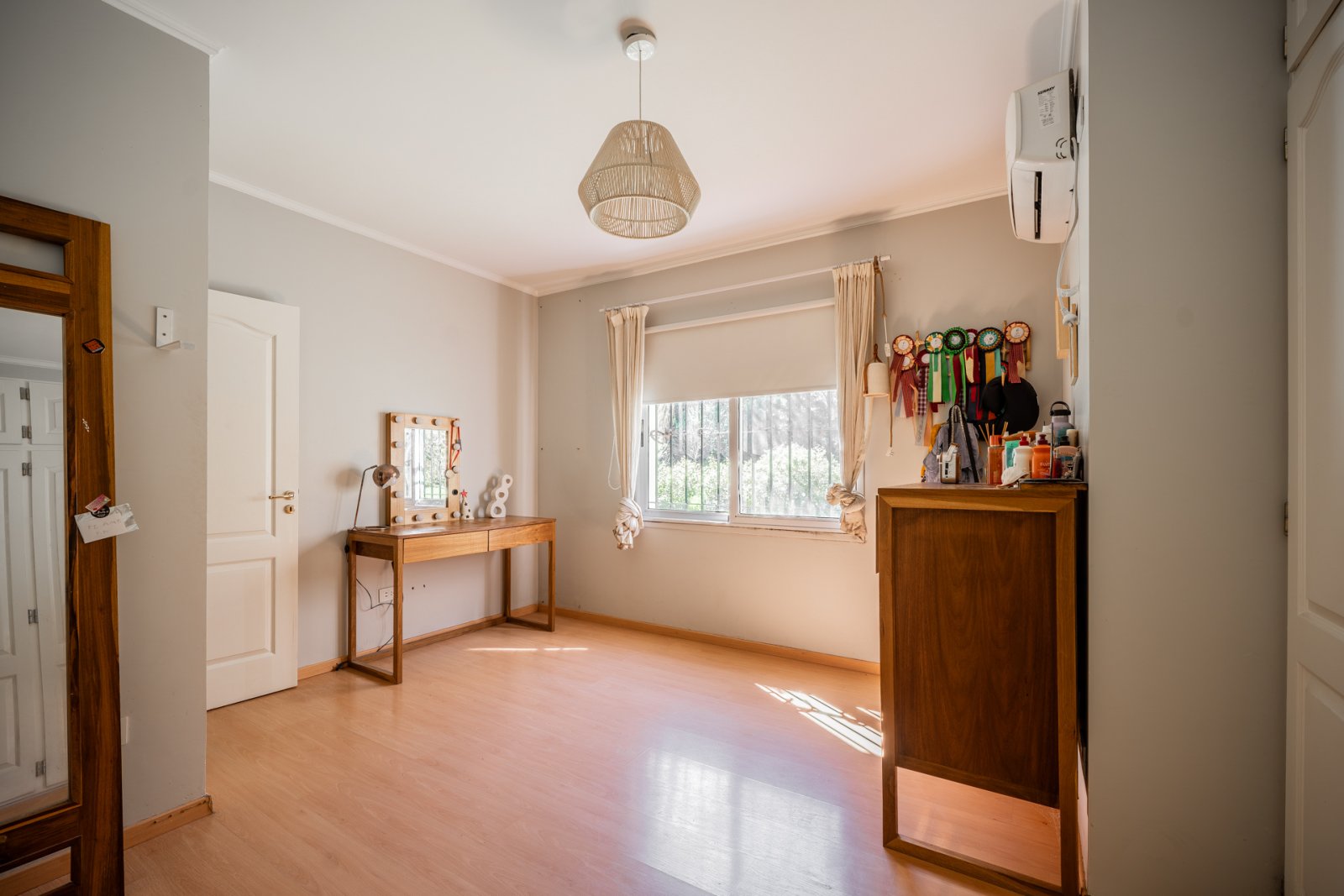 EN VENTA. MERCEDES. CHACRA 3 HA. CASA 5 AMBIENTES. QUINCHO. PILETA. CANCHA DE FUTBOL. - 6