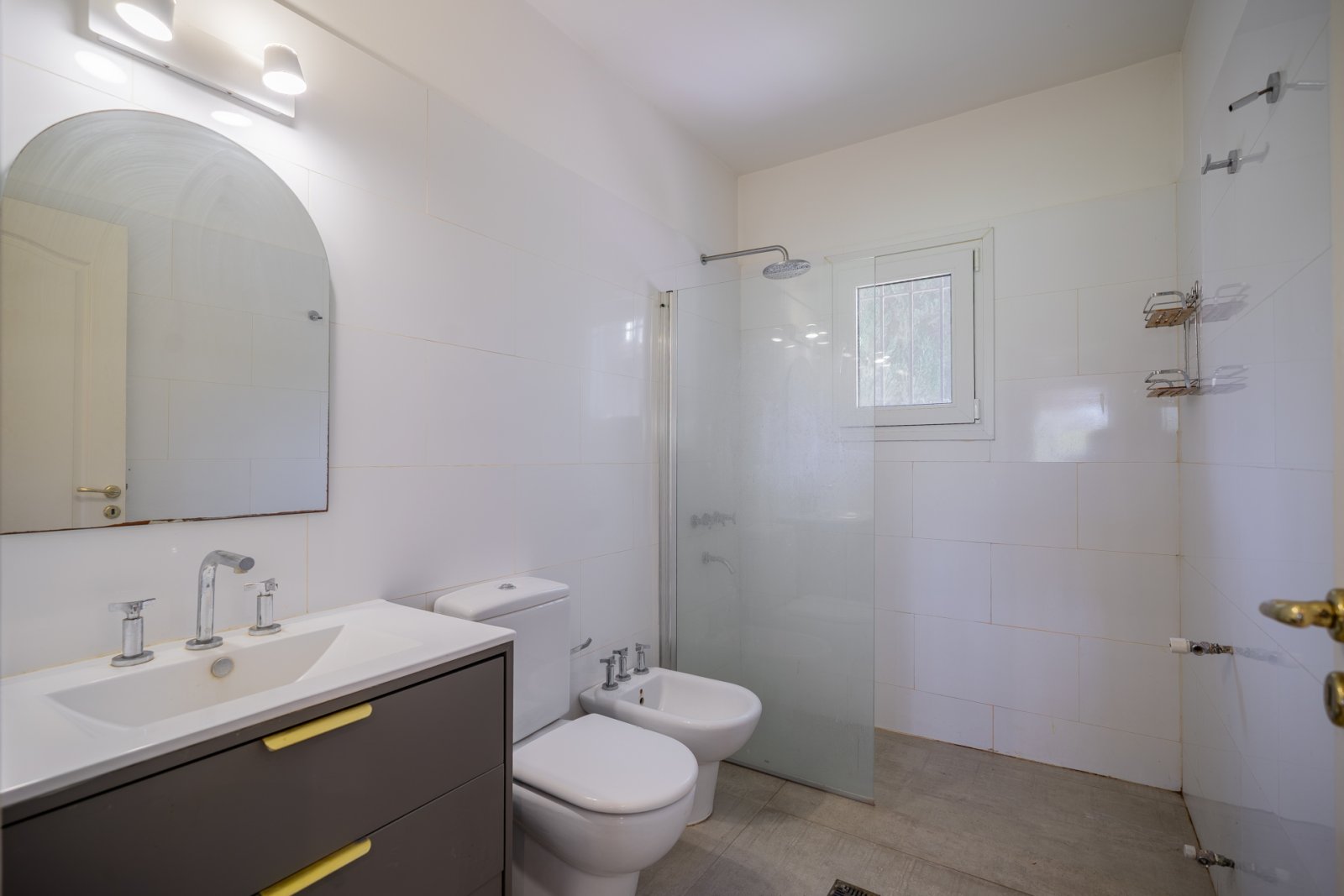 EN VENTA. MERCEDES. CHACRA 3 HA. CASA 5 AMBIENTES. QUINCHO. PILETA. CANCHA DE FUTBOL. - 23