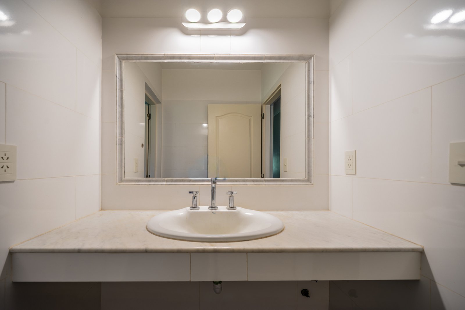 EN VENTA. MERCEDES. CHACRA 3 HA. CASA 5 AMBIENTES. QUINCHO. PILETA. CANCHA DE FUTBOL. - 17