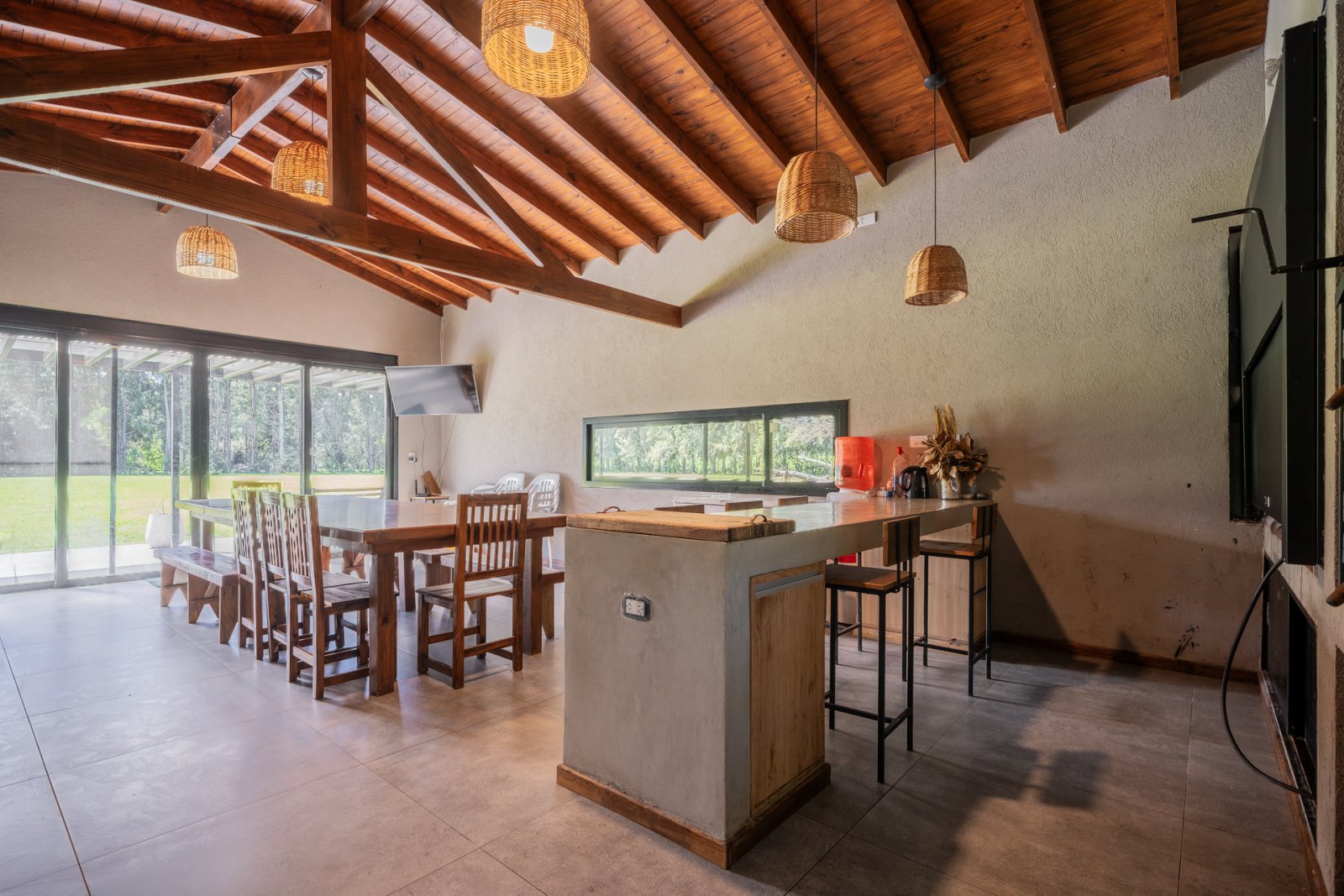EN VENTA. MERCEDES. CHACRA 3 HA. CASA 5 AMBIENTES. QUINCHO. PILETA. CANCHA DE FUTBOL. - 37